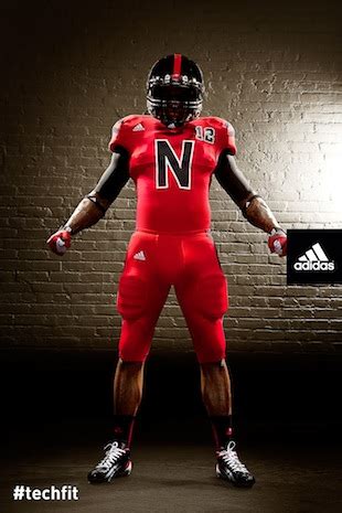 Nebraska to wear alternate all red uniforms against Wisconsin - Yahoo ...