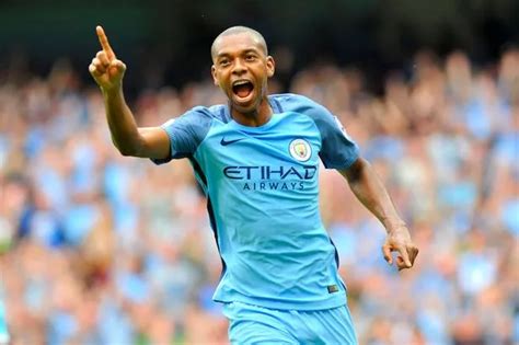 Fernandinho set for new Manchester City deal as Pep Guardiola rewards Brazilian midfielder for ...