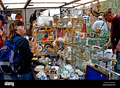 Portobello Road Market Notting Hill London antique Stock Photo - Alamy