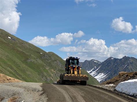 Road over Hatcher Pass summit opens early to vehicles - Anchorage Daily ...