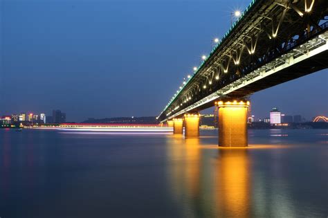 Wuhan Yangtze river bridge at night image - Free stock photo - Public Domain photo - CC0 Images