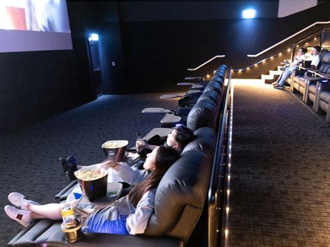 Brownstein: Movie theatres primed to take on streaming services | Montreal Gazette