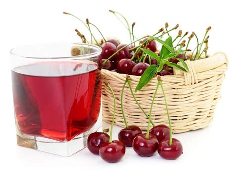 Sour Cherries Juice Recipes and Health Benefits