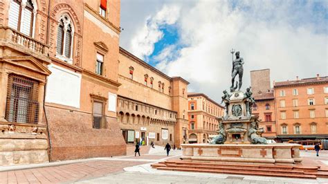 Piazza Maggiore i Bologna - Bestil billetter til dit besøg | GetYourGuide.com