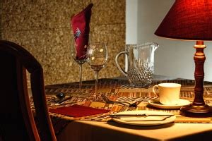 Image libre: table de cuisine, bols, table, chaises, salle à manger, verre, intérieur, meubles