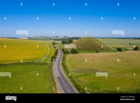 Wiltshire silbury hill aerial hi-res stock photography and images - Alamy