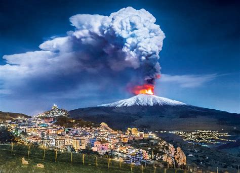 Etna Vulkan Ausbruch - Kieler Forscher: Vulkan Ätna Rutscht Ins Mittelmeer ...