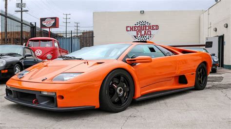 Un impresionante Lamborghini Diablo GTR del año 2000, a la venta