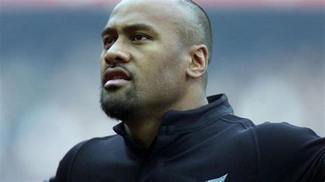 Jonah Lomu's family 'suspicious' ahead of headstone unveiling | Newshub