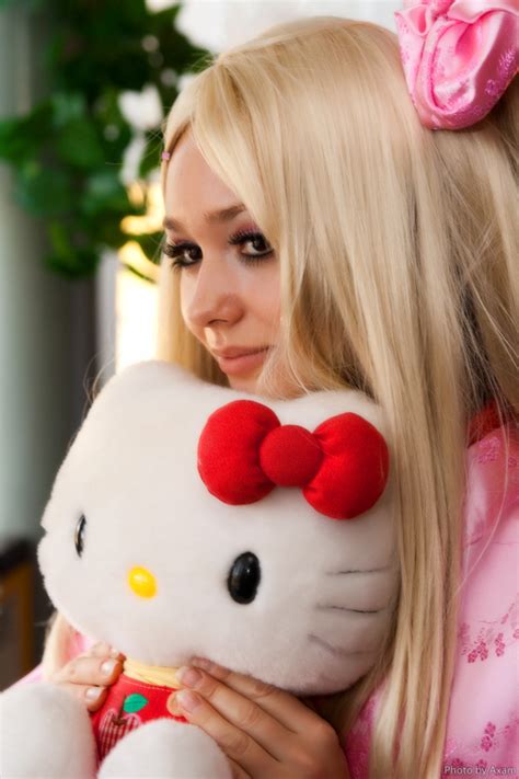 Cosplay: Hello Kitty. by Alexia-Muller on DeviantArt