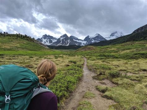 Mount Assiniboine Provincial Park: 2022 Hiking Guide