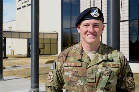 Airman earns Army Air Assault Badge > Malmstrom Air Force Base > Article Display