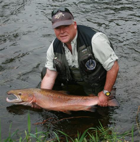 Fishing in Ireland. An angler's guide to the best fishing in Ireland.