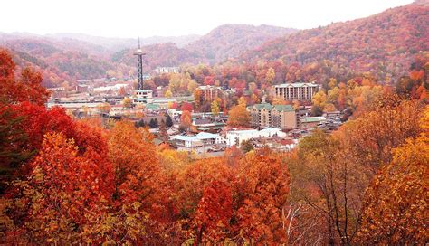 autumn in the smokey mountains | Gatlinburg Celebrates Autumn's Glory in the Foothills of the ...