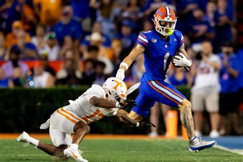 Florida WR Ricky Pearsall added to Biletnikoff Award Watch List - Yahoo ...