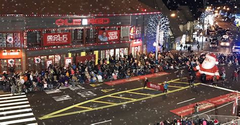 Ole Red's Countrified Christmas Parade Party - Ole Red Gatlinburg