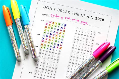 Don’t Break the Chain Calendar 2018 + My Annual Gift Guide – Karen Kavett | Broken chain, Gift ...