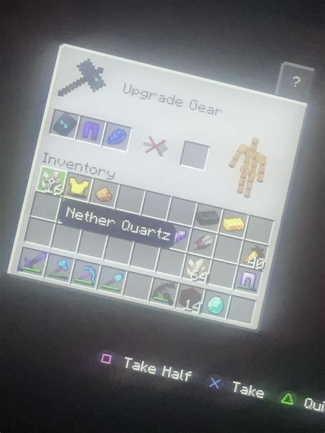 I cannot trim my netherite armor : r/Minecraft