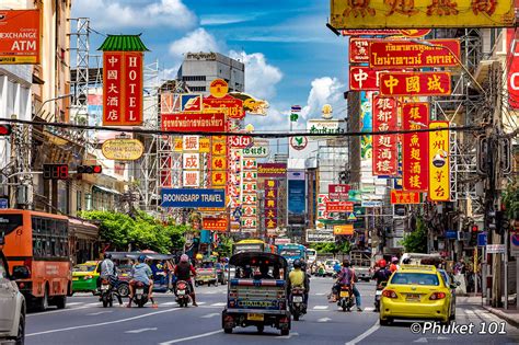 Yaowarat Road in Bangkok Chinatown - PHUKET 101