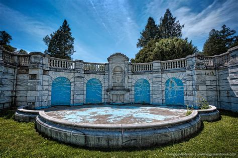 Swannanoa Palace | Decaying, Haunted, & AWESOME - Angela Andrieux Photography