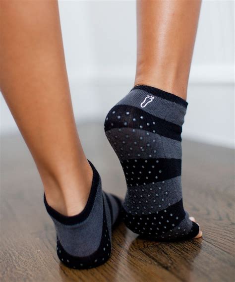 Grippy Yoga / Workout Socks | Compras, Ideias