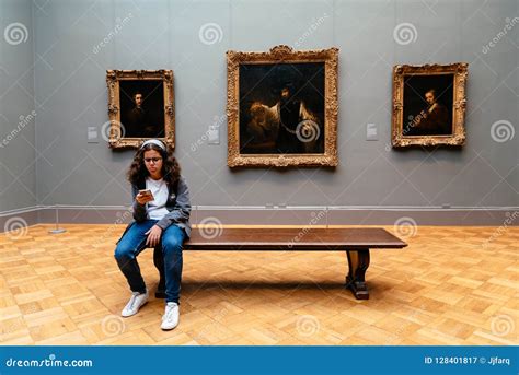 Girl Sitting on Bench at Painting Hall in Museum Editorial Photography - Image of contemporary ...