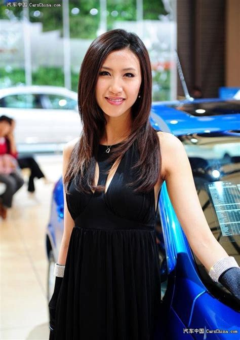 Audi Cars - Audi Car Show Models ~ Top Celebrities