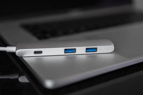 Stay Connected With The Best Thunderbolt Docking Station | Reviews, Ratings, Comparisons