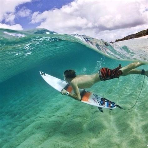 Duck dive... Soul Surfer, Ocean Surf, Surfing Pictures, Bodyboarding, Surf Wear, Coastal Towns ...