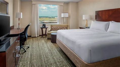 Sky-High Comfort: 10 Best Airport Hotels in the US