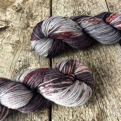 Hand dyed knitting yarn/ black gray red Speckled yarn / 115gr/ | Etsy