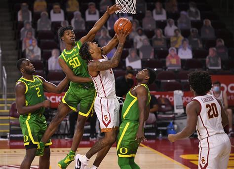 Oregon Basketball: Ducks Miss Opportunity In Loss vs USC Trojans