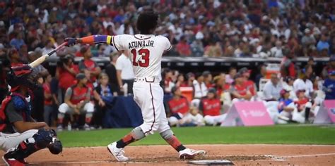 Ronald Acuña Jr. blowing bubbles in Home Run Derby | MLB.com