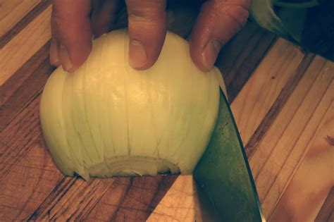 OnTheTable: Tips for Onion Slicing, Dicing