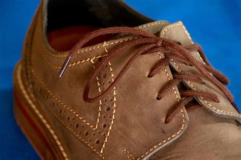 Buy the latest types of brilliant leather shoes - Arad Branding