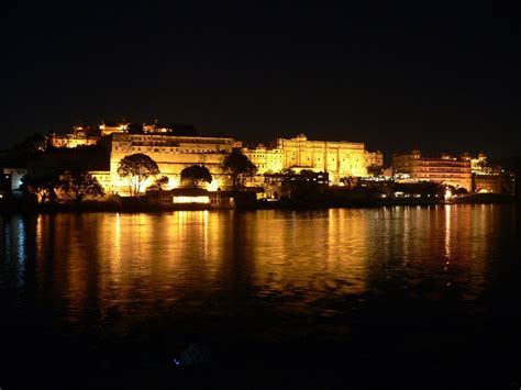 Breathtaking Floating Lake Palace of Udaipur - Charismatic Planet