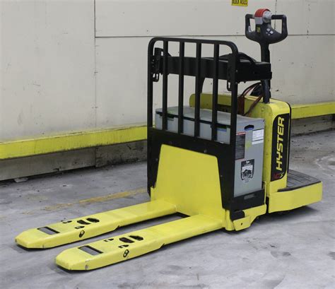 2012 HYSTER 8000 LBS CAPACITY ELECTRIC PALLET JACK MODEL: B80ZHD CAPACITY: 8000 LBS. HOURS: