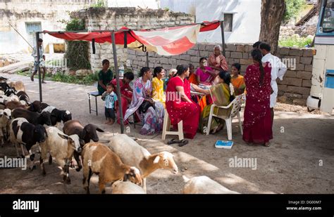 Rural hospital india hi-res stock photography and images - Alamy