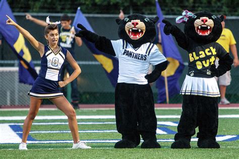 Students of combined UT-RGV battle over mascot