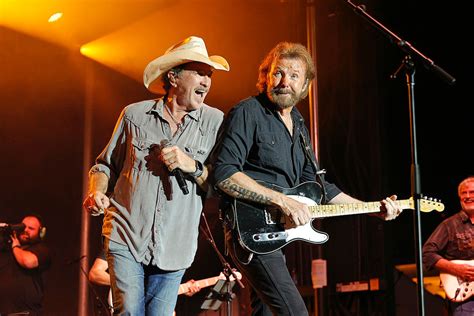 Brooks & Dunn 'Boot Scootin' Boogie-ing' Their Way to Western NY