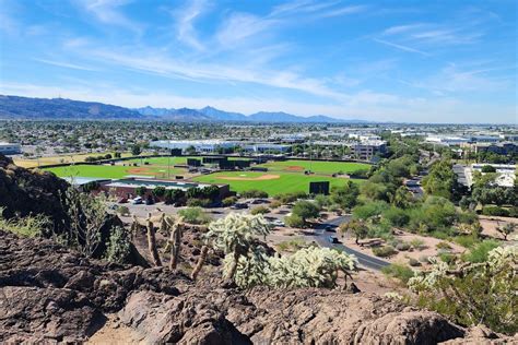 Marriott Phoenix Resort Tempe at The Buttes- Deluxe Tempe, AZ Hotels ...