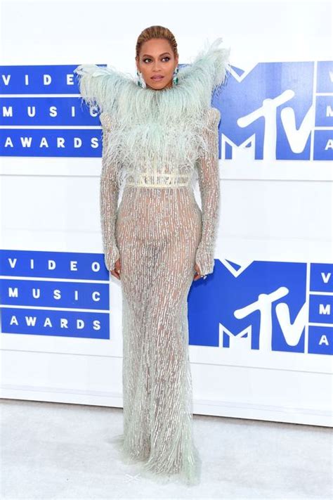 Beyonce in Pale Blue Francesco Scognamiglio Dress at the 2016 VMA ...