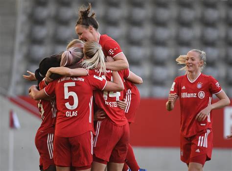 Frauen-Bundesliga: Bayern feiert klaren Sieg im Spitzenspiel gegen ...