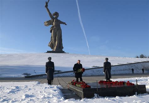 What Happened at Stalingrad? Vladimir Putin Marks Russia's Bloodiest ...