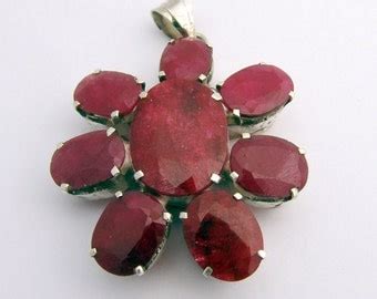 Items similar to Star Ruby pendant on Etsy