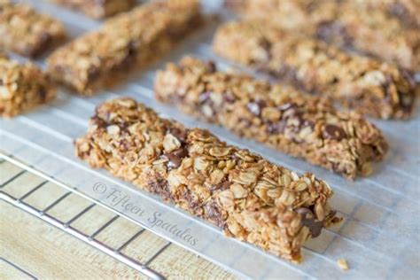 Chocolate Chip Granola Bars – Fifteen Spatulas