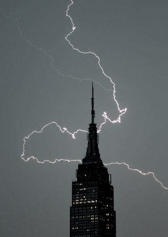 Lake Maracaibo in Venezuela - Lightning strikes - Pictures - CBS News