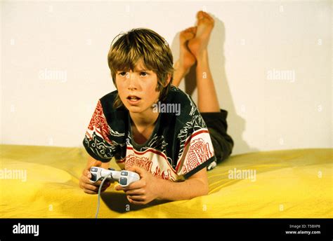 barefoot boy Stock Photo - Alamy