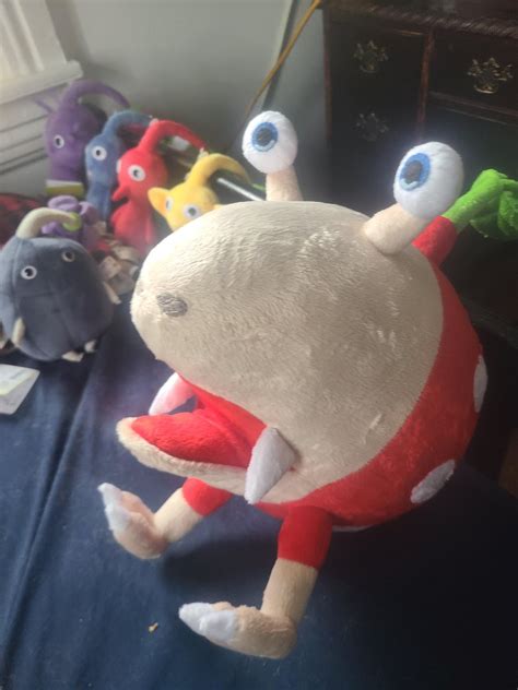 Awesome bulbmin plush from etsy : r/Pikmin