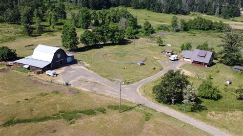 9 Homes with Panoramic Hill Views for Sale in Oregon - Haven Lifestyles